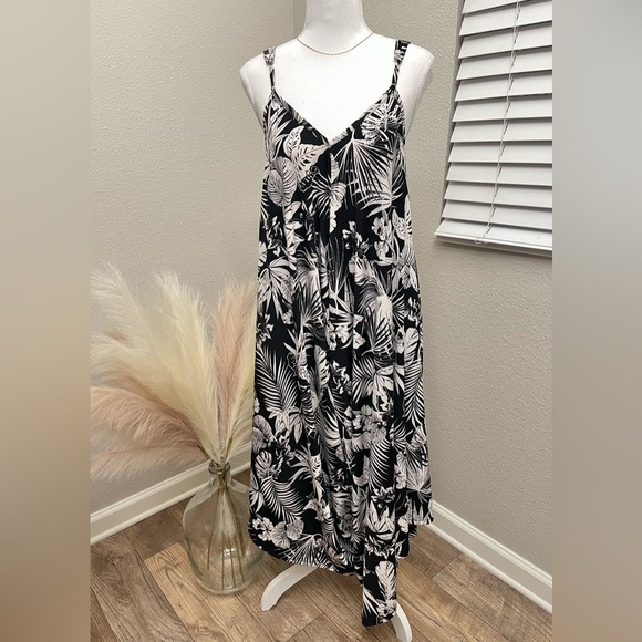 Designed in Hawaii- Spaghetti Strap Hawaiian Print Jumpsuit - Picture 3 of 12